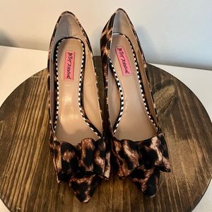 Betsey Johnson pointed toe red heeled leopard shoes